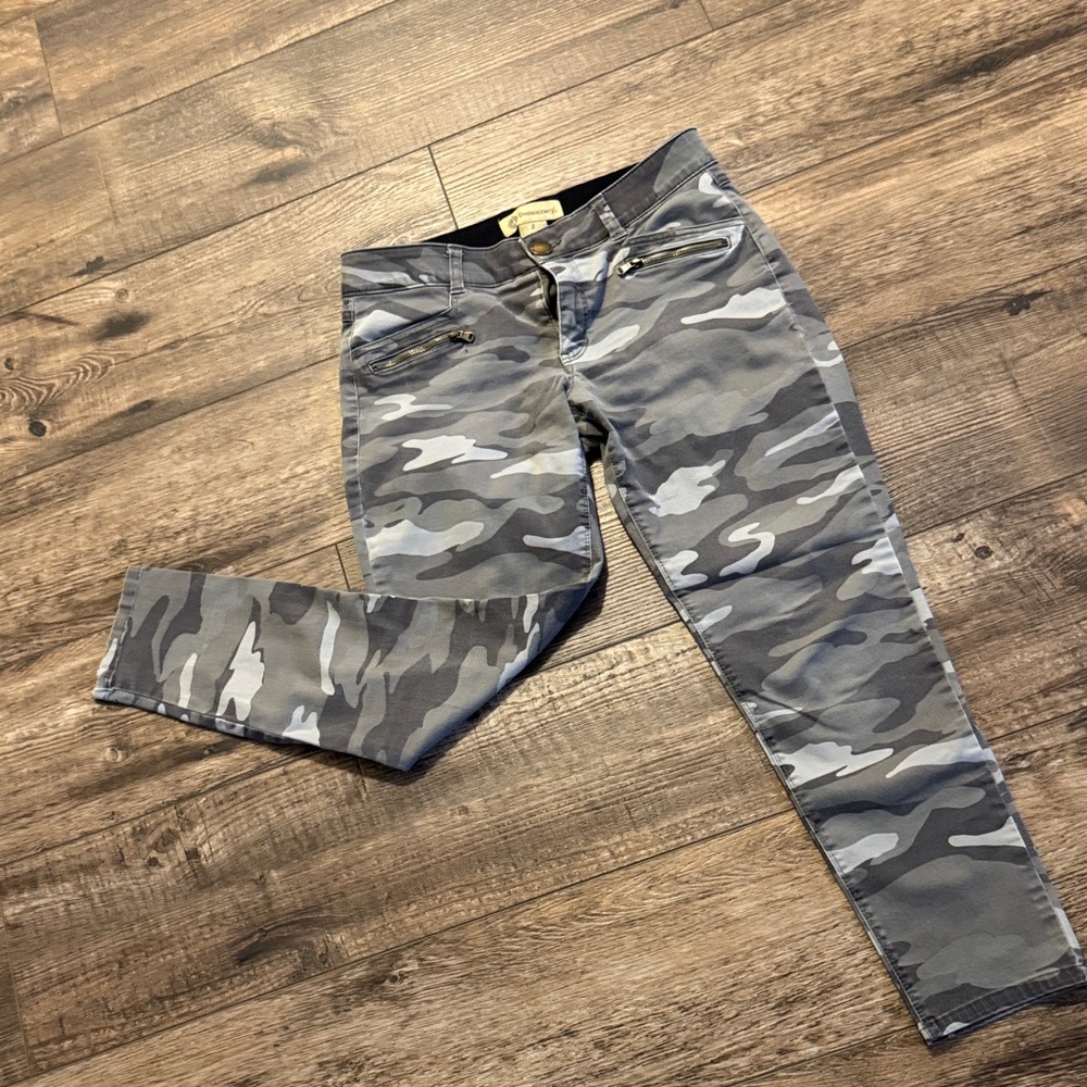 Democracy Gray Camo Skinny Jeans